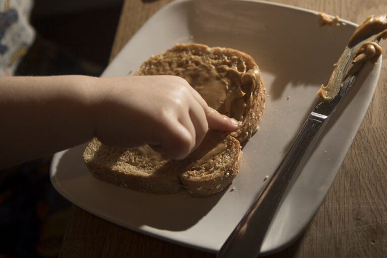 New Montreal Study | Exposing Babies to Peanuts Reduces Allergy Risk