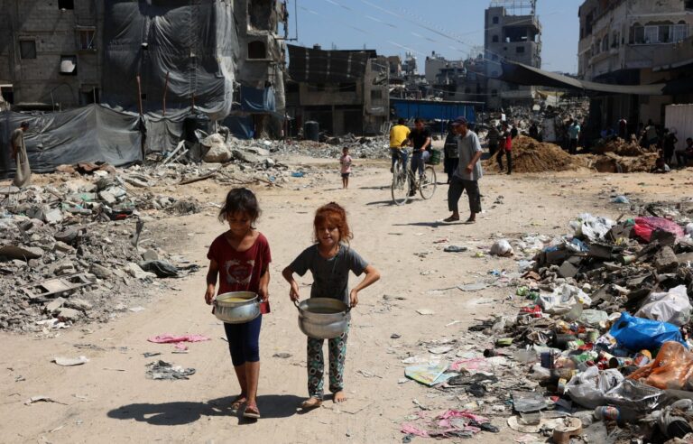 No respite in the war in the Gaza Strip, hopes of a quick truce between Israel and Hamas fade