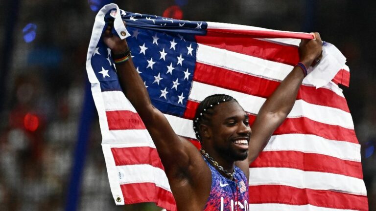 Noah Lyles crowned Olympic 100m champion by a hair’s breadth ahead of Jamaican Kishane Thompson, in 9”79