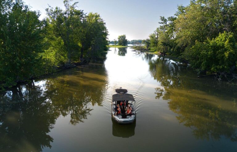 On board the “Nature Hike” to explore the Lake Saint-Pierre World Biosphere Reserve