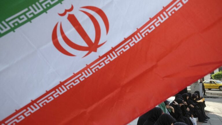 Paris calls on French people “passing through Iran” to leave the country “as soon as possible”