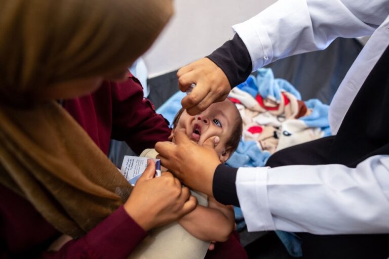 Polio vaccination campaign begins in Gaza