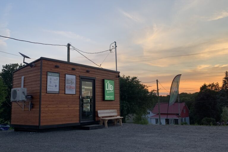 Quebec pays for automated convenience store in remote village