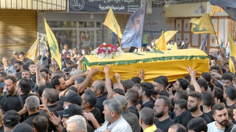 REPORTAGE. “We will die as martyrs for the good of others”: in Lebanon, Hezbollah glorifies its dead fighters to justify its war