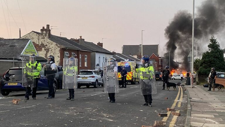 Riots break out in Sunderland, UK, after three girls are murdered