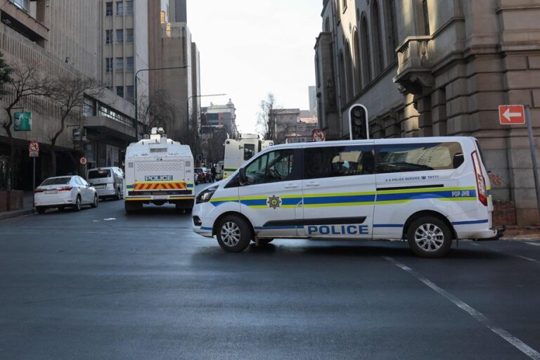 South Africa | School bus crashes into train, 5 children killed