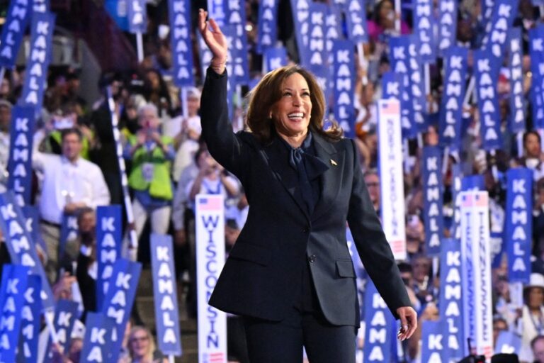 Spotlight on Kamala Harris’s clothing