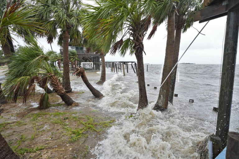 Storm Debby | Four dead and risk of catastrophic flooding