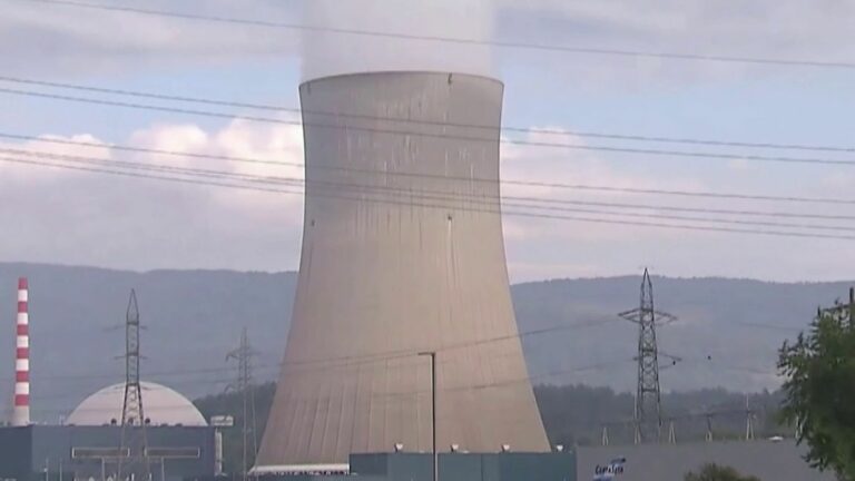 Switzerland considers return to nuclear power