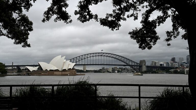 Sydney ‘vulnerable’ to rising seas, government report says