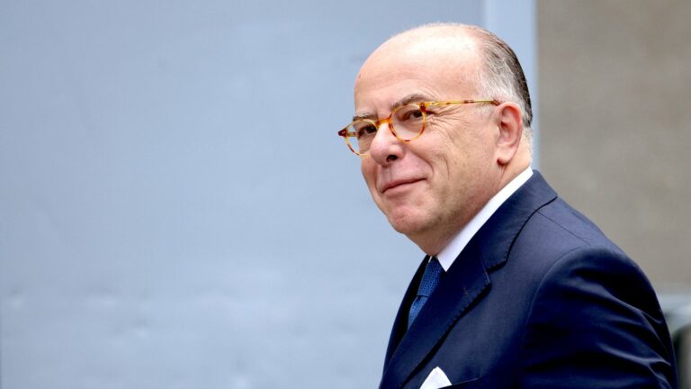 The Bernard Cazeneuve hypothesis stirs up a left divided on strategy