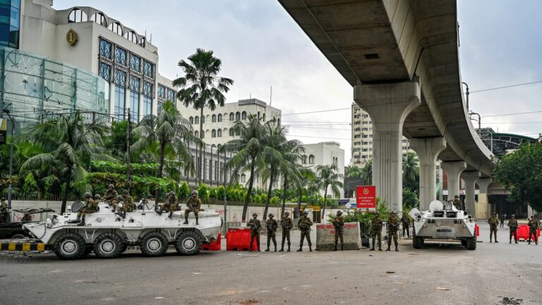 The anti-government mobilization left at least 300 dead