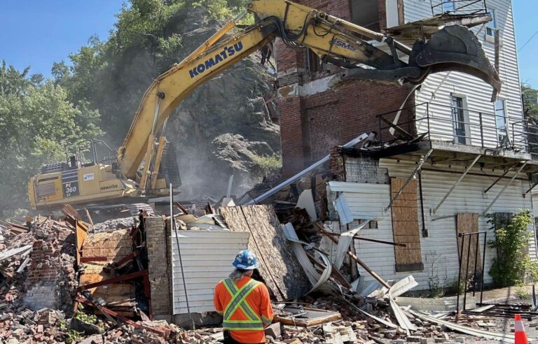 The former Victoria Hotel in Lévis, built in 1868, demolished to make way for luxury condos