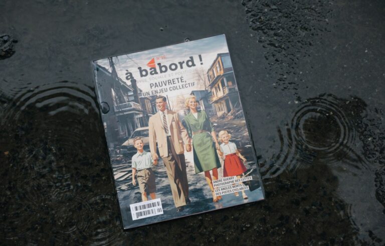 The magazine “À bâbord!” calls for help after losing a grant from Canadian Heritage