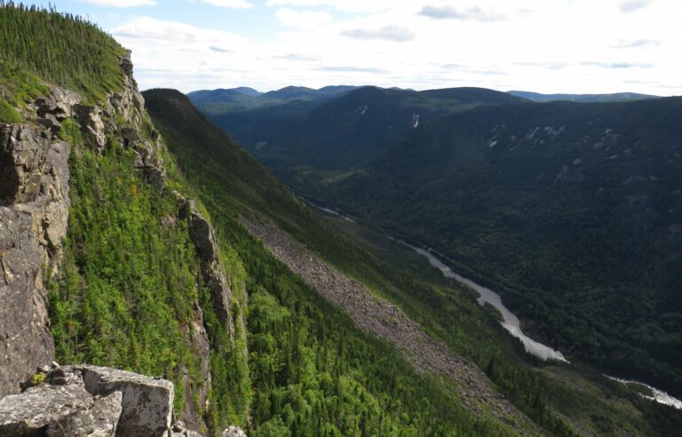 The most beautiful landscapes of Quebec sacrificed by the Séminaire de Québec?