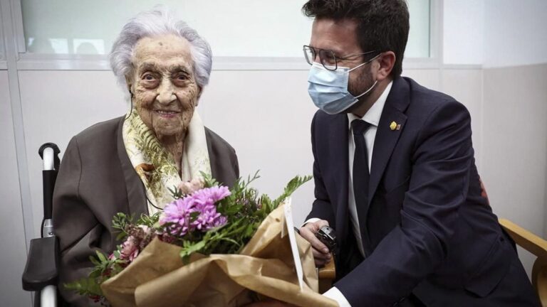 The oldest person in the world, Spanish Maria Branyas, has died at the age of 117