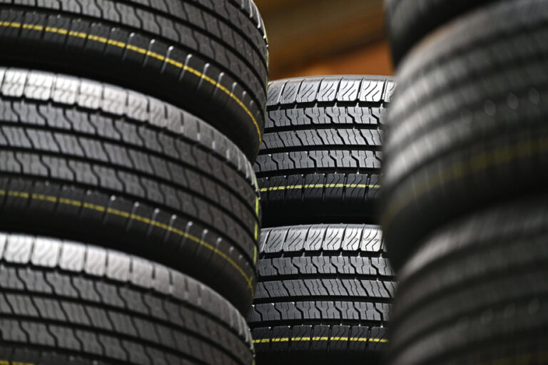 Tires for electric vehicles | Goodyear expands plant in Canada