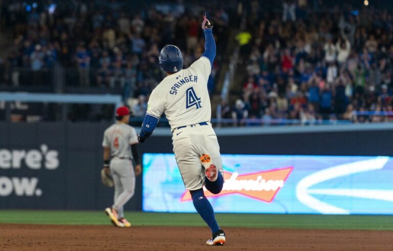 Toronto Blue Jays hit five home runs in 10-3 win over Cincinnati Reds