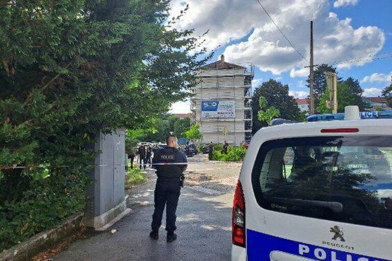 Two men were shot dead with automatic weapons in the street in Besançon