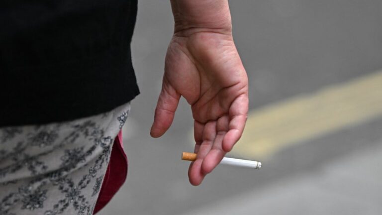 UK government considers banning smoking in outdoor spaces