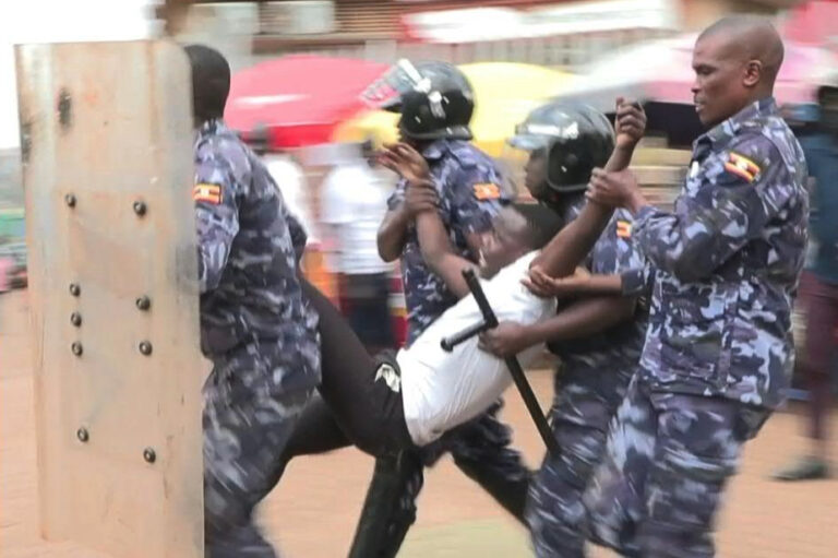 Uganda | Activists against TotalEnergies oil megaproject arrested