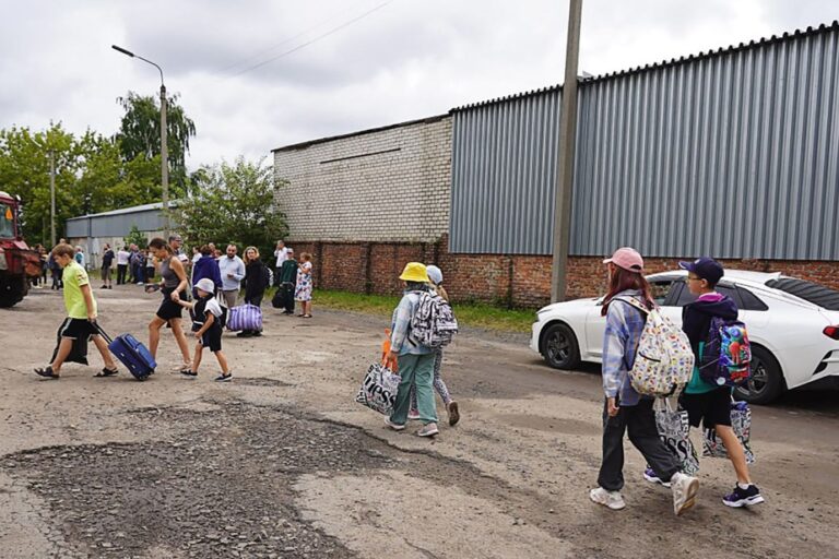 Ukrainian Army Raids | ‘War Has Come’, First Evacuees from Kursk Region Tell Moscow