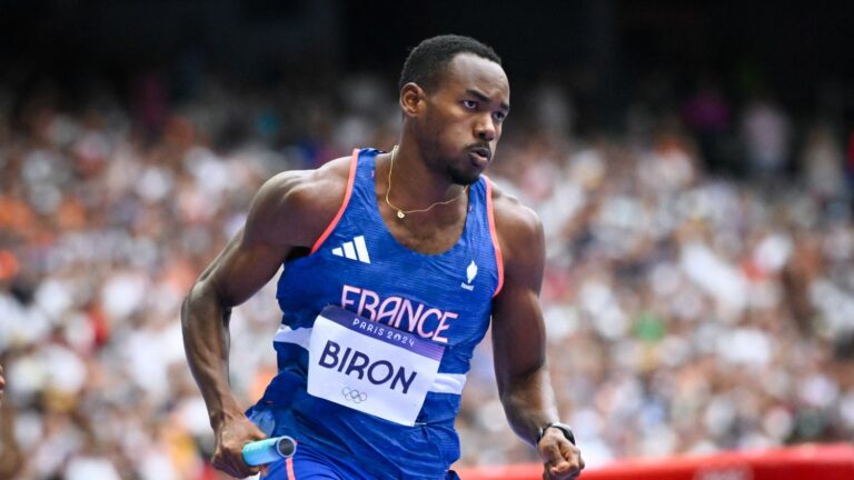 VIDEO. French finish last in men’s 4x400m relay final after a stampede at the 2024 Olympics, USA crowned