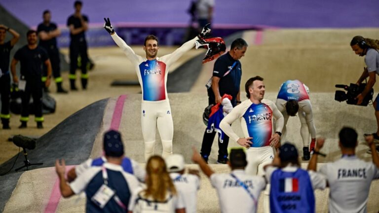 VIDEO. The exceptional race of the historic triple for the French in the BMX final at the Paris 2024 Olympics