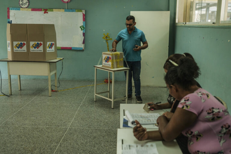 Venezuela | ‘No Evidence’ of Electoral System Hacking, Carter Foundation Says