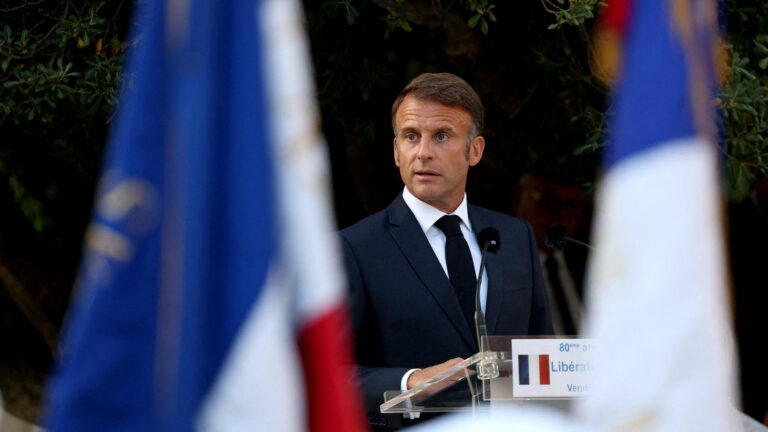 What to expect from the consultations of political forces launched by Emmanuel Macron?