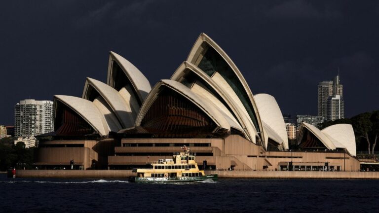 With over 41 degrees, Australia records record winter temperatures