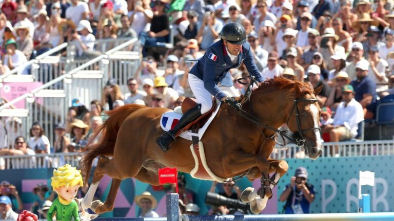 a medal to be won in the show jumping final, the basketball players and handball players in the quarter-finals… Follow the Olympic day