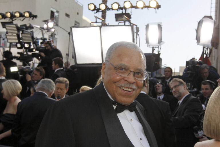 James Earl Jones, voice of Darth Vader and American theater legend, is no more