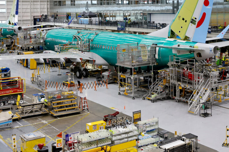 737 and 777 factories | Boeing under threat of crippling strike