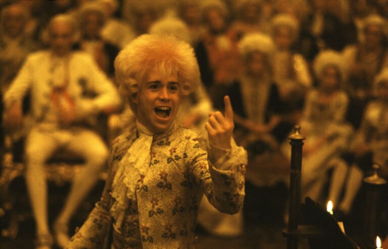 A posteriori cinema series: “Amadeus”, Mozart as a genius who farts and laughs