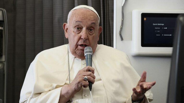 Abbé Pierre “is a terrible sinner”, considers Pope Francis after the multiple accusations of sexual violence involving the famous man of the Church