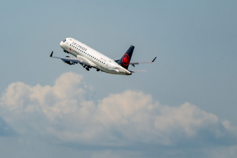 Air Canada and its pilots reach tentative agreement | 42% salary increases over four years