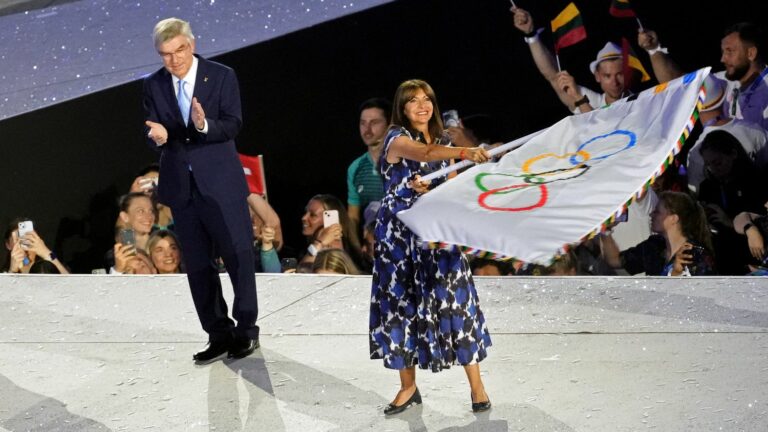 Anne Hidalgo wants the ten statues of the female figures from the opening of the Olympic Games to be installed in the 18th arrondissement