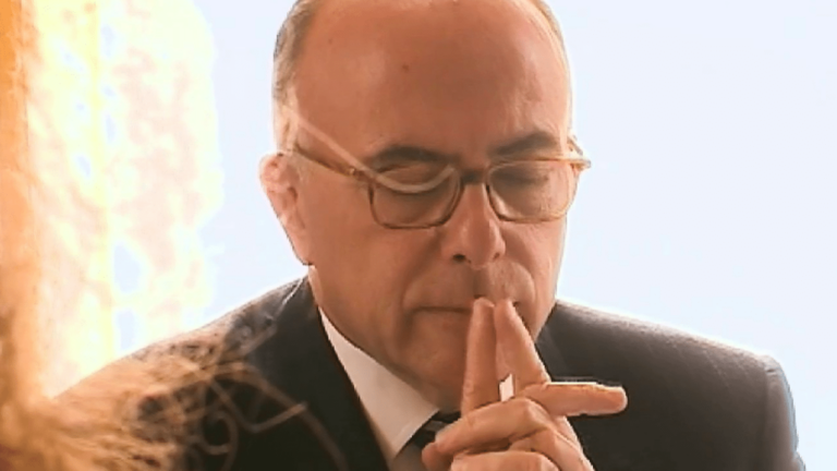 Bernard Cazeneuve and Xavier Bertrand invited to the Élysée