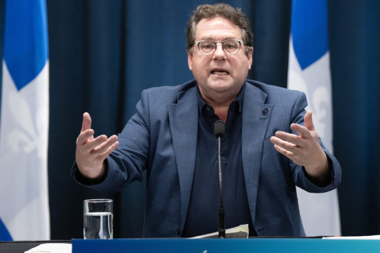 CAQ conference | Bernard Drainville wants the “king of the mountain” to return to schools