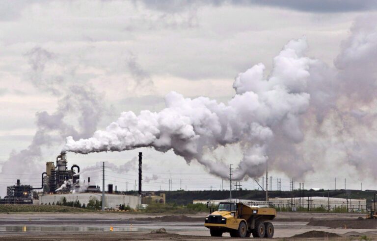 Canada’s greenhouse gas reductions weighed down by oil and gas sector performance