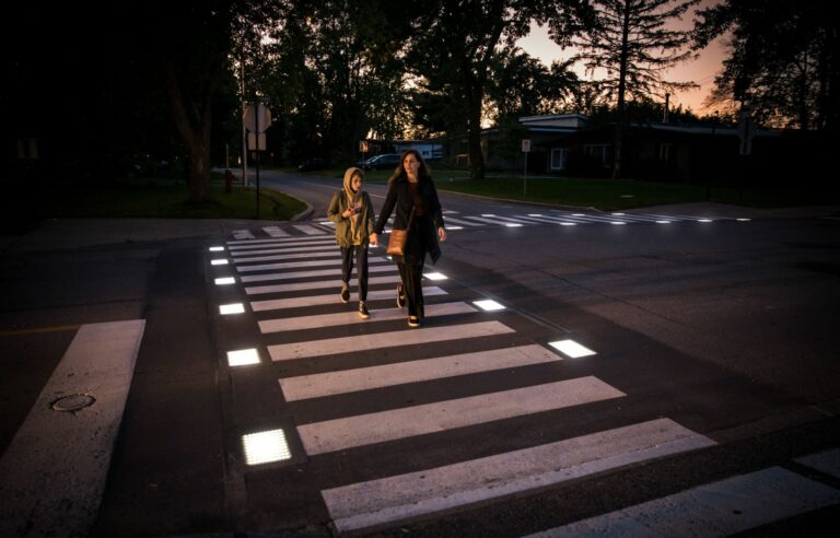 Candiac, in Montérégie, is testing intelligent pedestrian crossings, a first in America