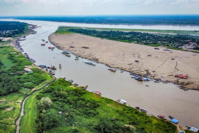 Drought in Colombia | Amazon bed reduced by 90%