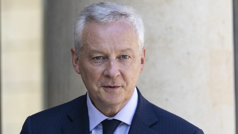 Economy Minister Bruno Le Maire is doing things in a big way for his departure from Bercy