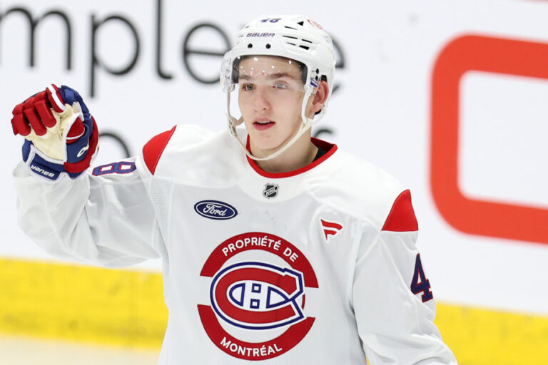 Face-off of the prospects | Lane Hutson shines in a Canadiens loss to the Leafs