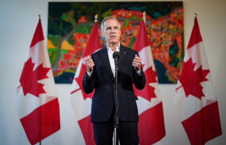 Former Bank of Canada Governor Mark Carney keeps his Liberal ambitions vague