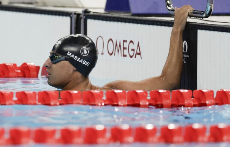 Gold and world record for Canadian swimmer Sebastian Massabie at the Paralympics