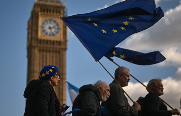 Hundreds of Britons march to demand Britain’s return to the EU