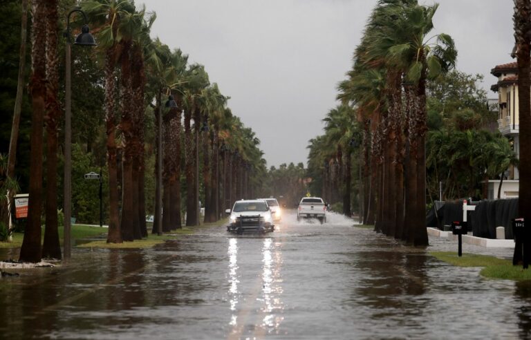 Hurricane “Helene” threatens Florida