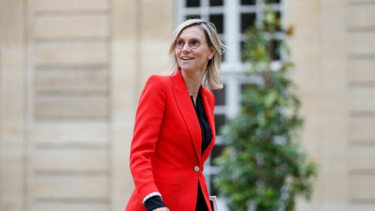 “I would have liked there to be representatives of the Socialist Party (…) or elected officials with a left-wing leaning,” confides Agnès Pannier-Runacher.